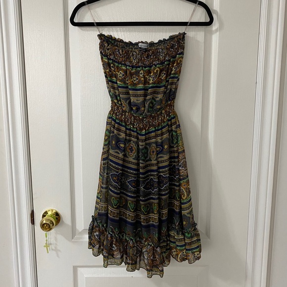 Affordable pre-loved dresses - Picture 4 of 6